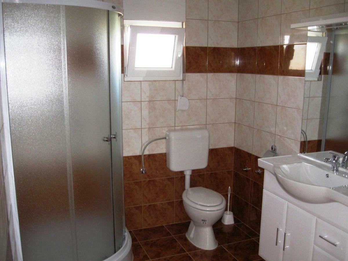 Apartmani Vjeko Вир Екстер'єр фото